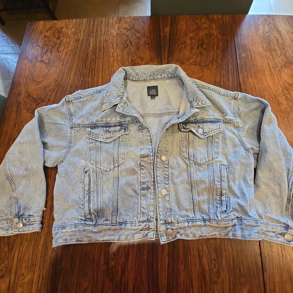 Wild Fable Womens Distressed Cropped Denim Jacket Light Wash Large